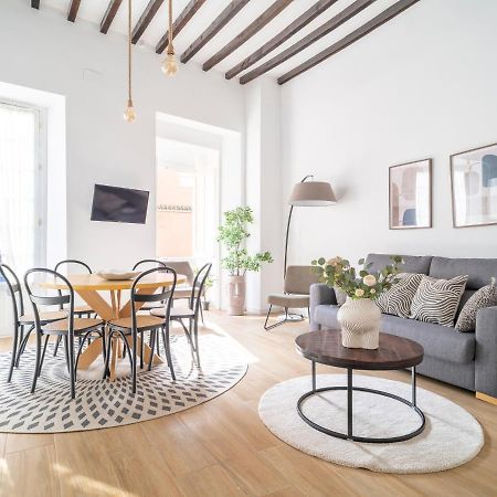 Sanders Lavender - Delightful Two-Bedroom Apartment Downtown Málaga Eksteriør billede
