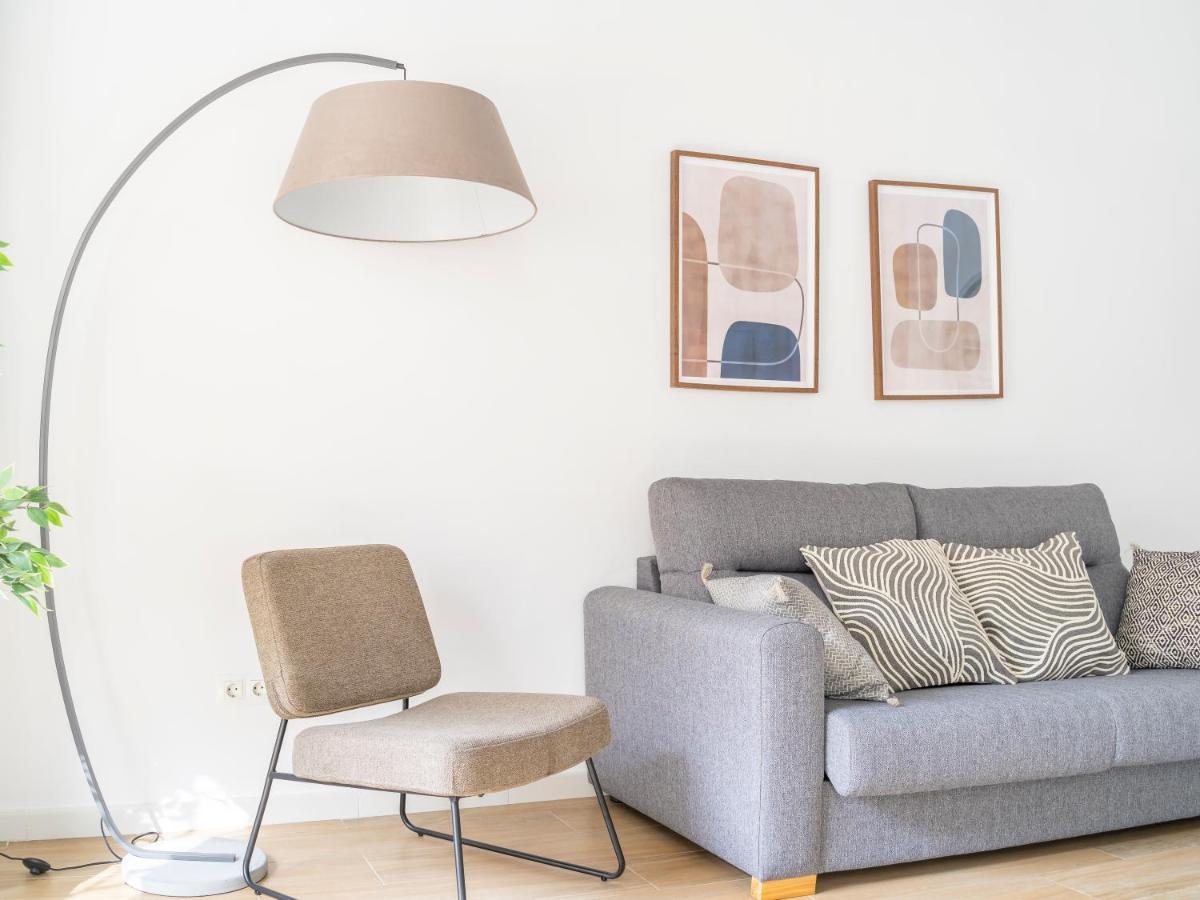 Sanders Lavender - Delightful Two-Bedroom Apartment Downtown Málaga Eksteriør billede